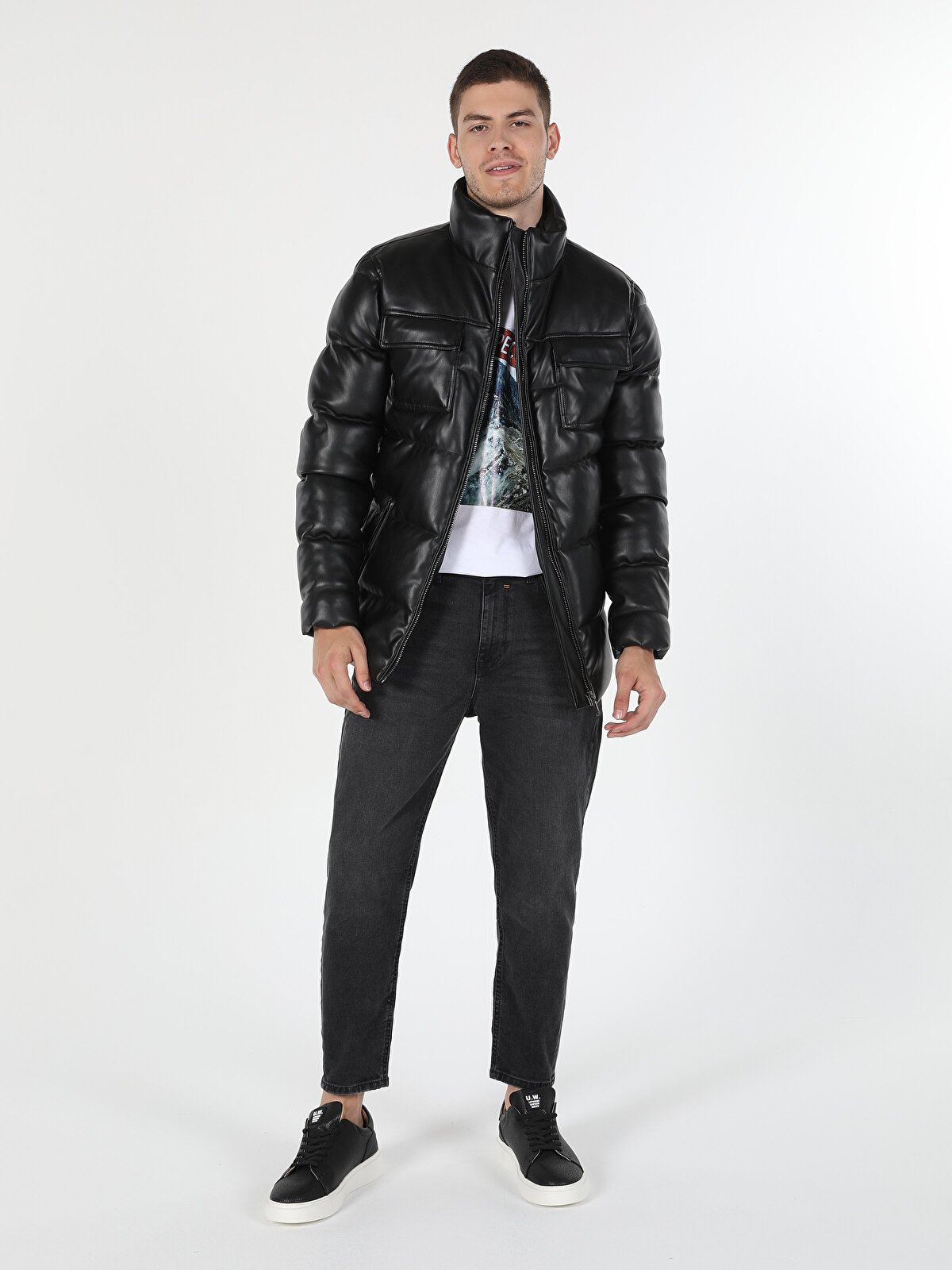 Кожаная куртка мужская Colin's CL1060748_Q1.V1_BLK разноцветная 2XL, CL1060748_Q1.V1_BLK
Кожаная куртка мужская Colin's CL1060748_Q1.V1_BLK разноцветная 2XL, CL1060748_Q1.V1_BLK