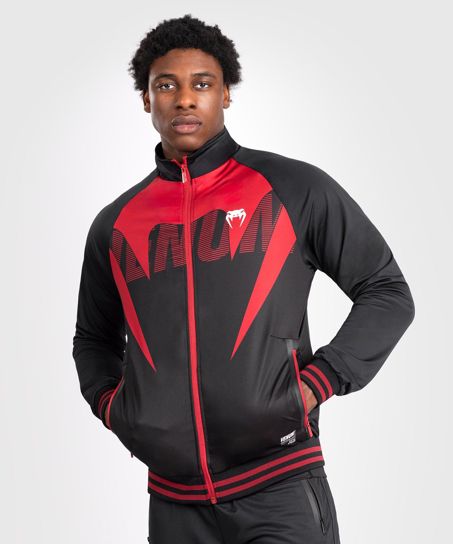 Олимпийка мужская Venum Adrenaline Red Jacket черная XL, Черный, Adrenaline Red Jacket
Олимпийка мужская Venum Adrenaline Red Jacket черная XL, Черный, Adrenaline Red Jacket