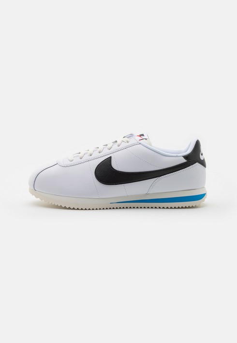 Кроссовки мужские Nike Cortez белые 41 EU (доставка из-за рубежа), Белый, Cortez
Кроссовки мужские Nike Cortez белые 41 EU (доставка из-за рубежа), Белый, Cortez