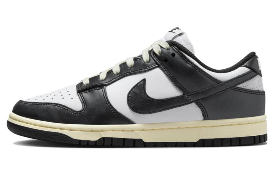 Кеды унисекс Nike Dunk Low Prm Vintage Panda белые 44.5 EU, Белый, Dunk Low Prm Vintage Panda
Кеды унисекс Nike Dunk Low Prm Vintage Panda белые 44.5 EU, Белый, Dunk Low Prm Vintage Panda
