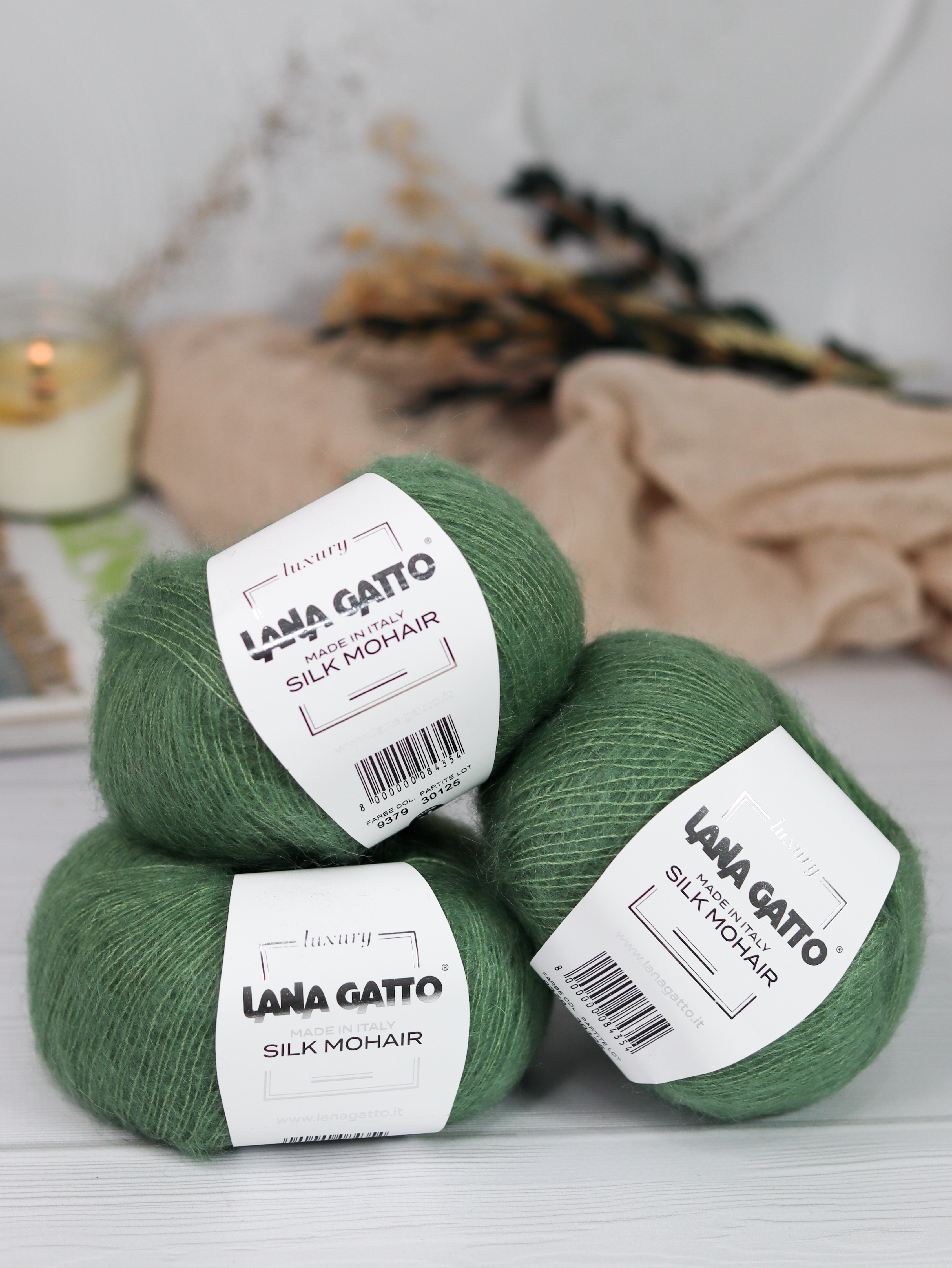 Пряжа для вязания Lana Gatto Silk Mohair мохер на шелке 25г/212м, 9379 зеленый, 3 мотка, Silk Mohair
Пряжа для вязания Lana Gatto Silk Mohair мохер на шелке 25г/212м, 9379 зеленый, 3 мотка, Silk Mohair
