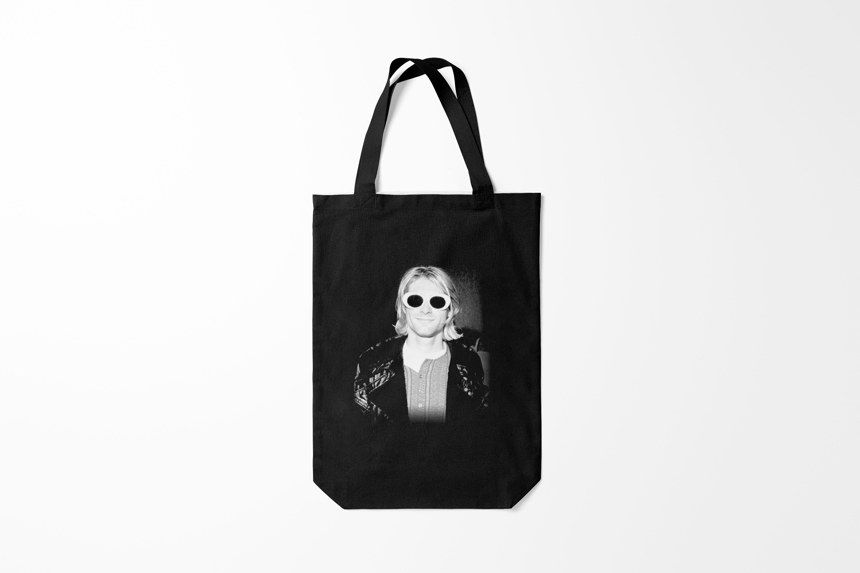 Сумка шoппер унисекс Burnettie Kurt Cobain Курт Кобейн в Очках Nirvana, черный, Kurt Cobain Курт Кобейн в Очках Nirvana
Сумка шoппер унисекс Burnettie Kurt Cobain Курт Кобейн в Очках Nirvana, черный, Kurt Cobain Курт Кобейн в Очках Nirvana