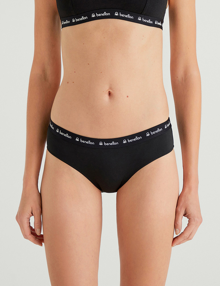 Трусы слипы женские United Colors of Benetton 21A_3OP81S1U8 черные S, 21A_3OP81S1U8
Трусы слипы женские United Colors of Benetton 21A_3OP81S1U8 черные S, 21A_3OP81S1U8