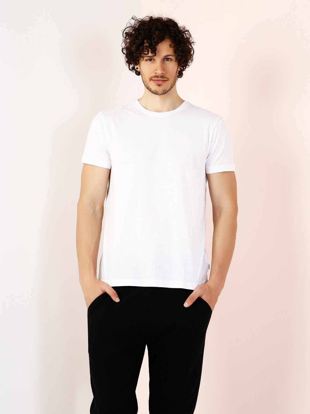 Футболка мужская Colin's CLTKTTSHM0022575_q1.v1_WHT белая L, Белый, CLTKTTSHM0022575_q1.v1_WHT
Футболка мужская Colin's CLTKTTSHM0022575_q1.v1_WHT белая L, Белый, CLTKTTSHM0022575_q1.v1_WHT