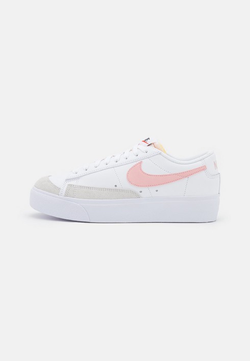 Кеды женские Nike Blazer Platform белые 40 EU (доставка из-за рубежа), Белый, Blazer Platform
Кеды женские Nike Blazer Platform белые 40 EU (доставка из-за рубежа), Белый, Blazer Platform