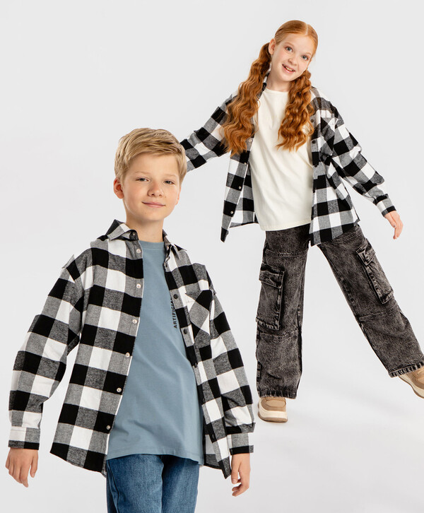 Рубашка фланелевая в клетку на кнопках черно-белая детская Button Blue, 152, 224BBBJC2302, Черный, 224BBBJC2302
Рубашка фланелевая в клетку на кнопках черно-белая детская Button Blue, 152, 224BBBJC2302, Черный, 224BBBJC2302
