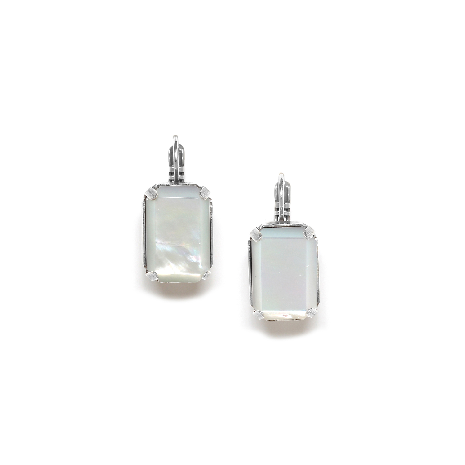 Серьги из бижутерного сплава Nature Bijoux NB24.2-12-79491, перламутр, NB24.2-12-79491
Серьги из бижутерного сплава Nature Bijoux NB24.2-12-79491, перламутр, NB24.2-12-79491