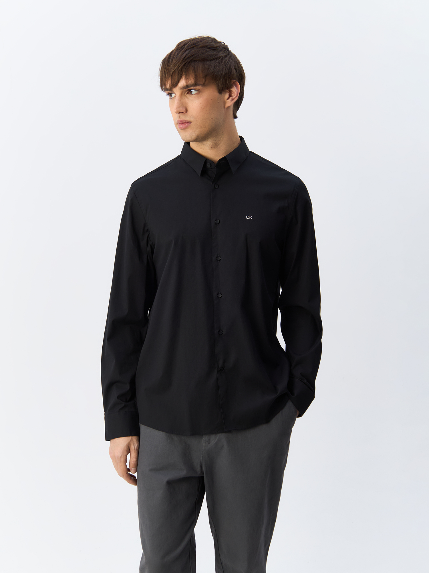 Рубашка мужская Calvin Klein Slim Poplin Stretch K10K110856 черная S, Черный, Slim Poplin Stretch
Рубашка мужская Calvin Klein Slim Poplin Stretch K10K110856 черная S, Черный, Slim Poplin Stretch