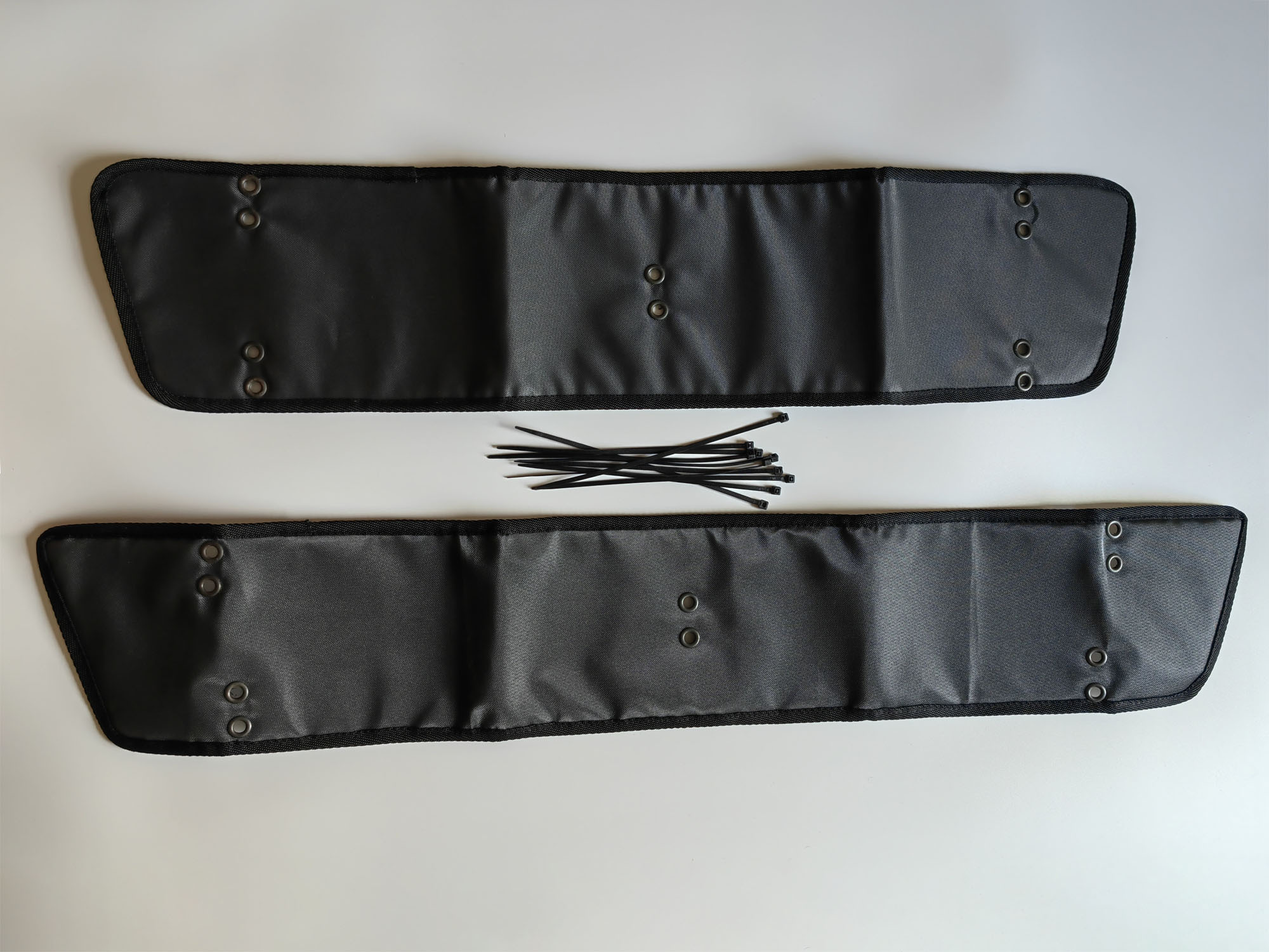 Утеплитель решетки радиатора для IVECO Daily 2012-2022, Ивеко Дейли
Утеплитель решетки радиатора для IVECO Daily 2012-2022, Ивеко Дейли