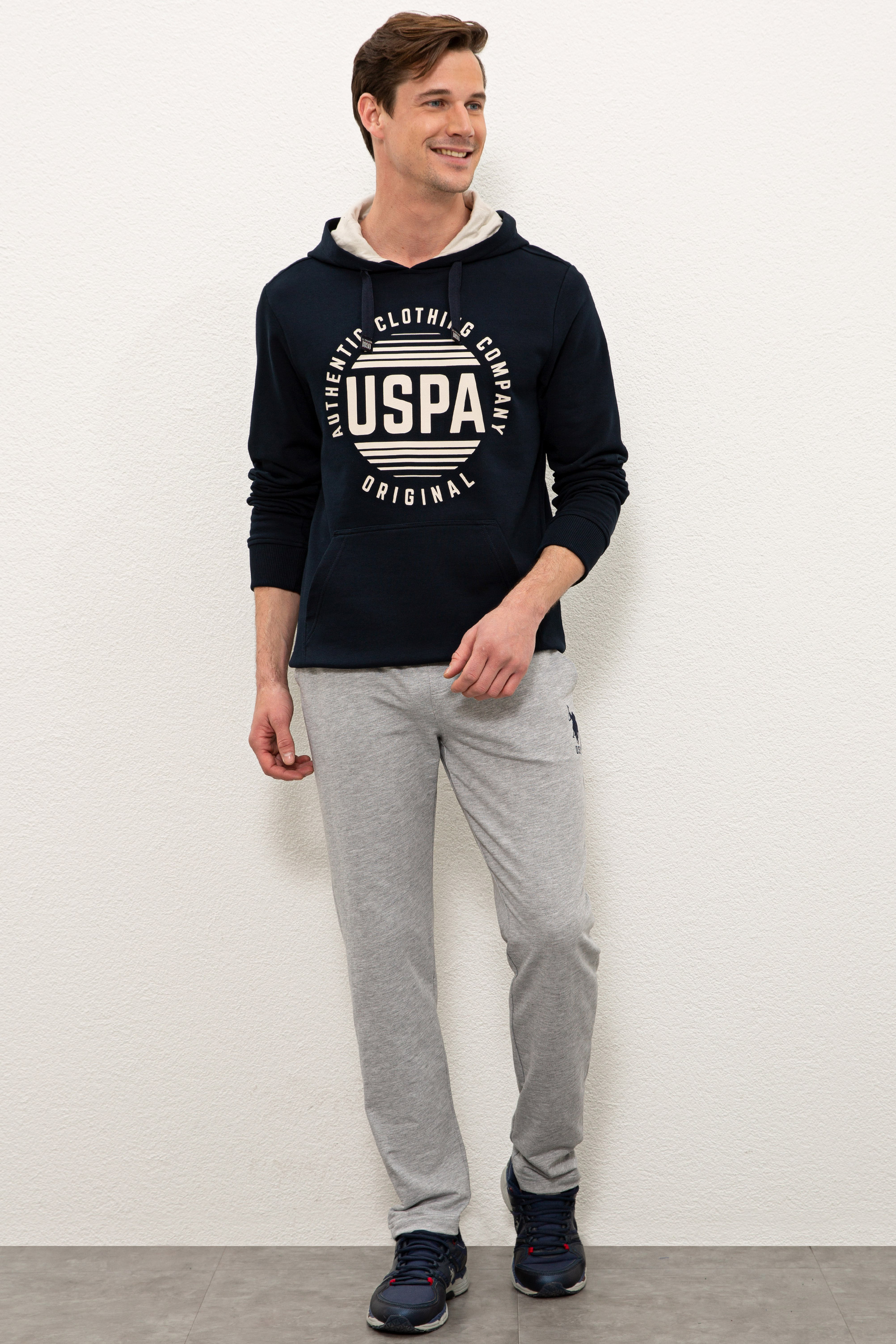 Спортивные брюки мужские U.S. POLO Assn. G081SZ0OP0OLEGIY021 серые XL, G081SZ0OP0OLEGIY021
Спортивные брюки мужские U.S. POLO Assn. G081SZ0OP0OLEGIY021 серые XL, G081SZ0OP0OLEGIY021