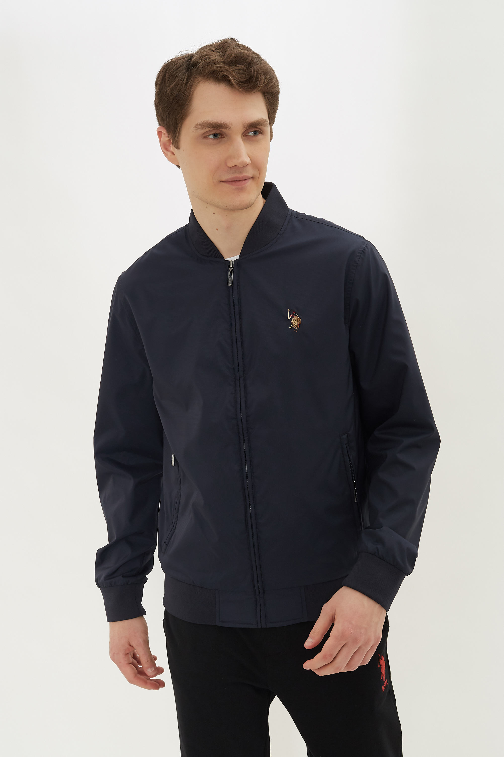 Бомбер мужской U.S. POLO Assn. G081SZ0MS0AKSU22Y-R черный 56 RU, G081SZ0MS0AKSU22Y-R
Бомбер мужской U.S. POLO Assn. G081SZ0MS0AKSU22Y-R черный 56 RU, G081SZ0MS0AKSU22Y-R