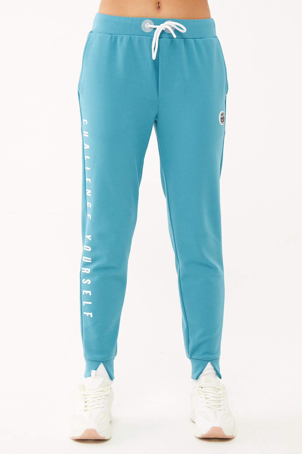 Спортивные брюки женские Bilcee TB23WL05W1589-1-1915 голубые XS, Голубой, TB23WL05W1589-1-1915
Спортивные брюки женские Bilcee TB23WL05W1589-1-1915 голубые XS, Голубой, TB23WL05W1589-1-1915