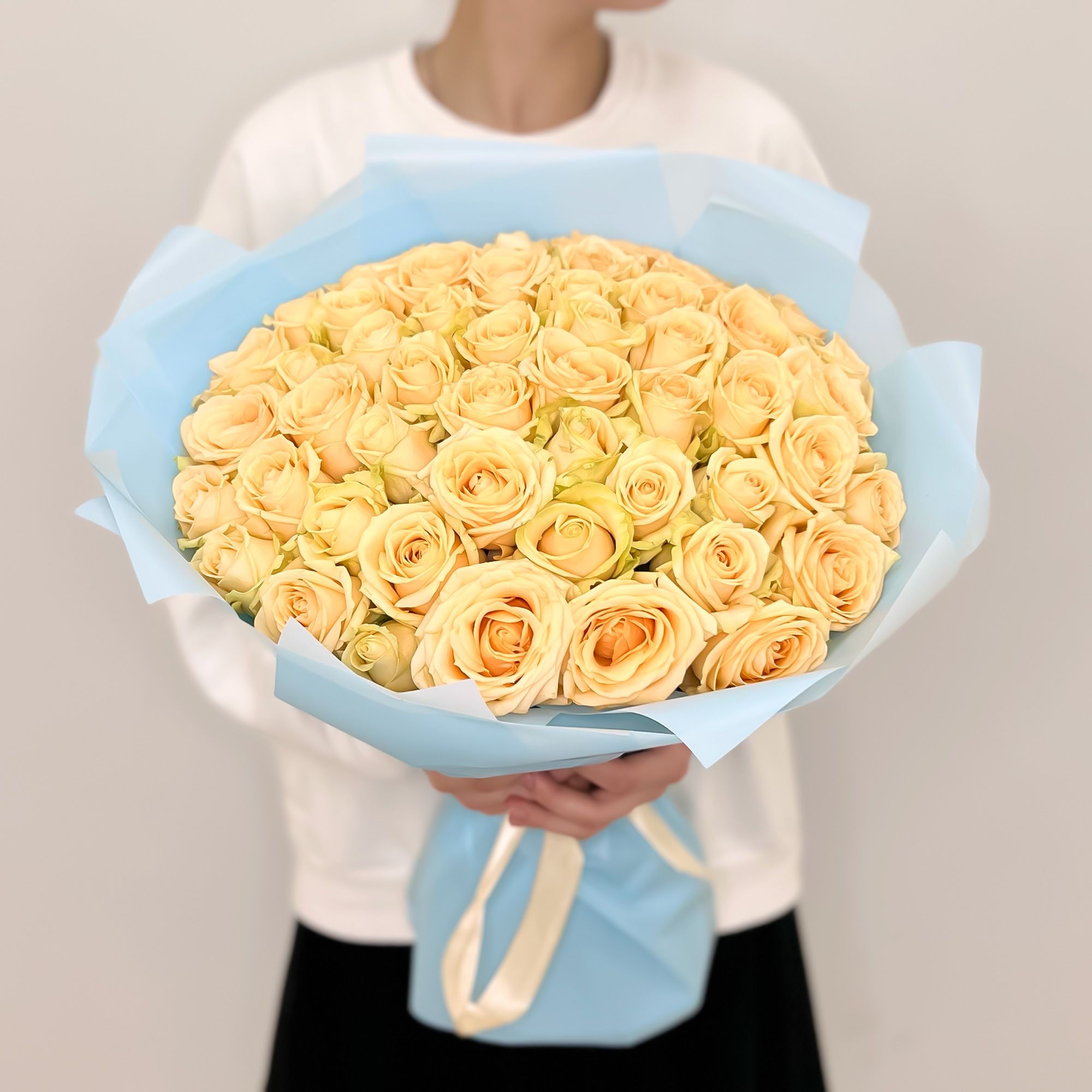 Монобукет Лэтуаль Flowers роза 40 см 45 шт. кремовый Праздничный FLW001201, Праздничный
Монобукет Лэтуаль Flowers роза 40 см 45 шт. кремовый Праздничный FLW001201, Праздничный