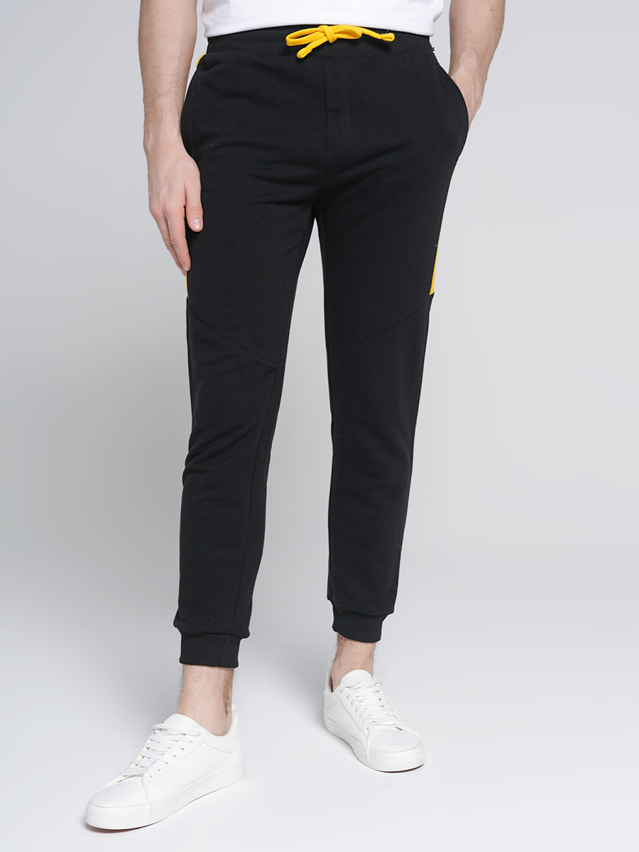 Спортивные брюки мужское ТВОЕ 88103 черные M, 88103 
Спортивные брюки мужское ТВОЕ 88103 черные M, 88103