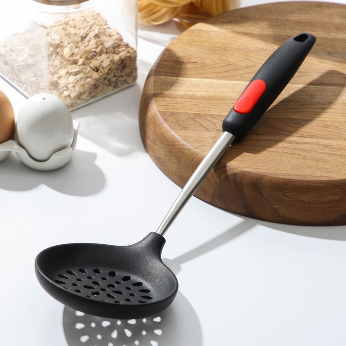 Шумовка Доляна «Чили», 37,5 см, цвет чёрно-красный 
Шумовка Доляна «Чили», 37,5 см, цвет чёрно-красный