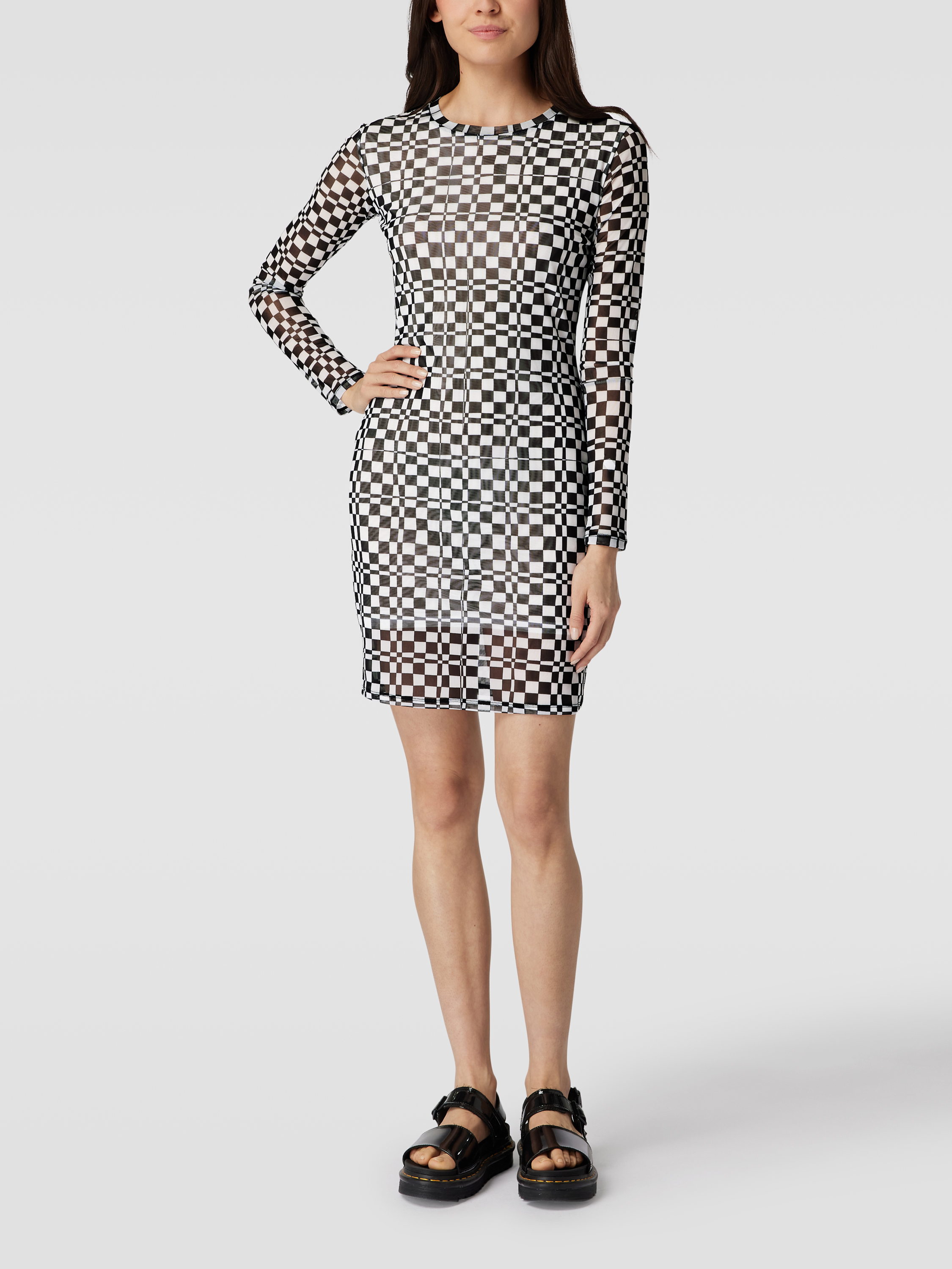 Платье женское HUGO 1596620 черное M доставка из-за рубежа, Разноцветный, 1596620
Платье женское HUGO 1596620 черное M доставка из-за рубежа, Разноцветный, 1596620