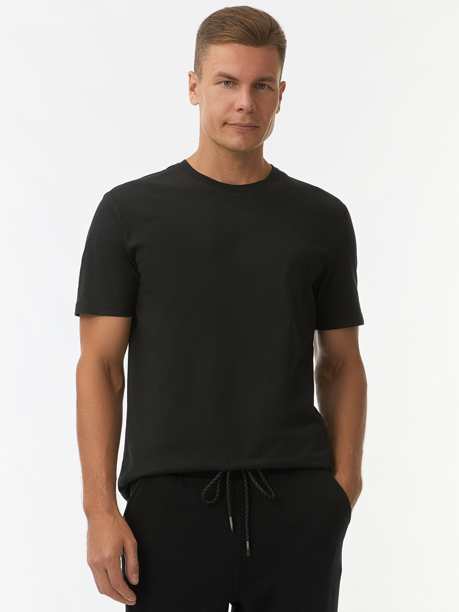 Футболка мужская oodji 5B621002M-4 черная M, Черный, 5B621002M-4
Футболка мужская oodji 5B621002M-4 черная M, Черный, 5B621002M-4