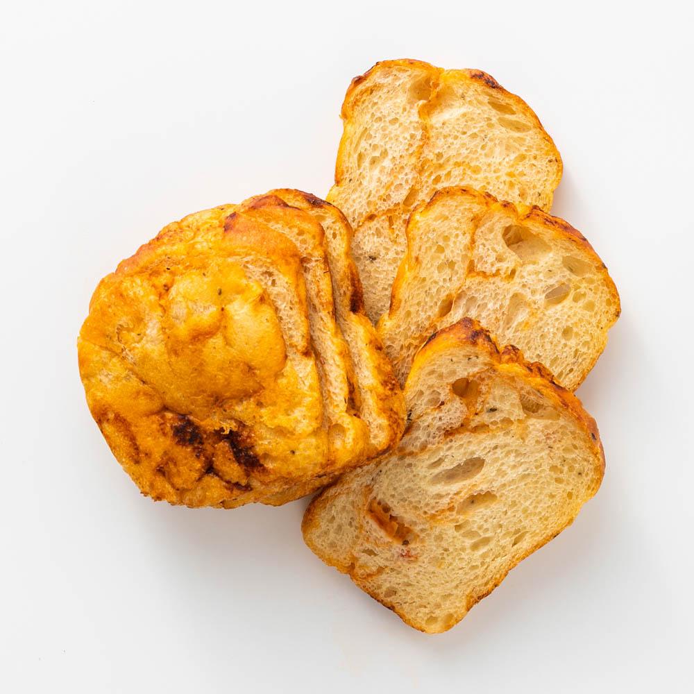 фото Чиабатта самокат с томатами, половинка, нарезка, 120 г