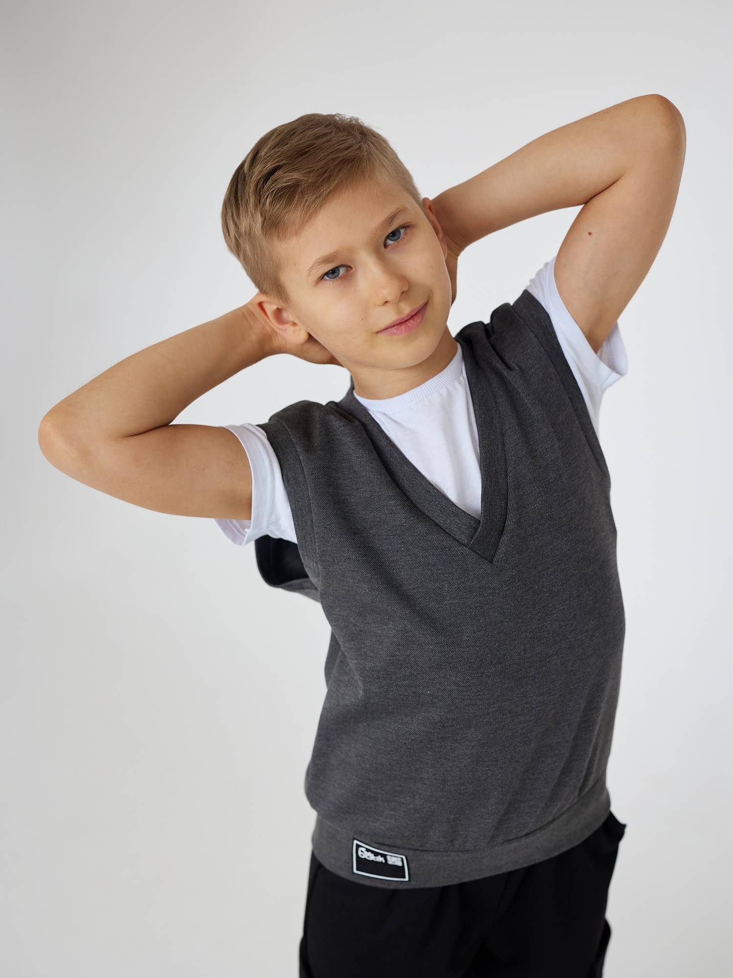 Жилет детский Batik 048 ш24, серый меланж, 134, 048 ш24 
Жилет детский Batik 048 ш24, серый меланж, 134, 048 ш24