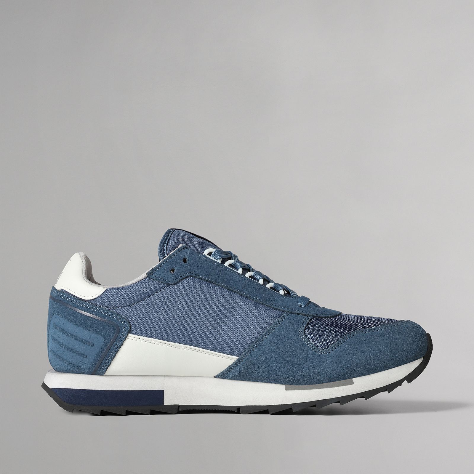 Кроссовки мужские Napapijri VIRTUS синие 41 RU, Синий, VIRTUS
Кроссовки мужские Napapijri VIRTUS синие 41 RU, Синий, VIRTUS