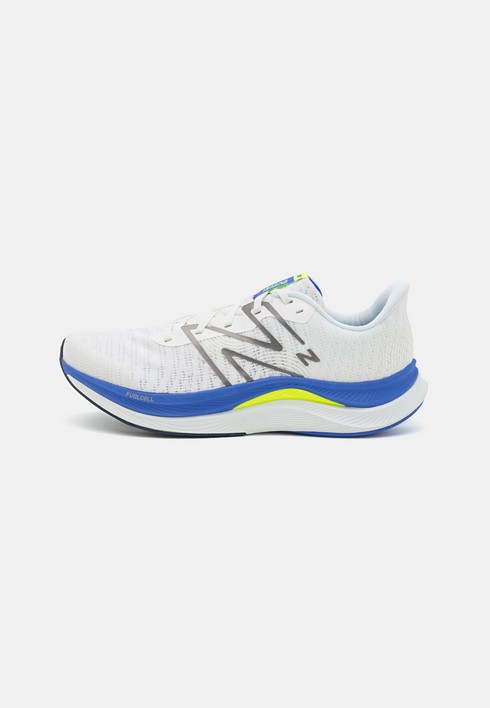 Кроссовки мужские New Balance Fuelcell Propel V4 белые 45 EU (доставка из-за рубежа), Белый, Fuelcell Propel V4
Кроссовки мужские New Balance Fuelcell Propel V4 белые 45 EU (доставка из-за рубежа), Белый, Fuelcell Propel V4