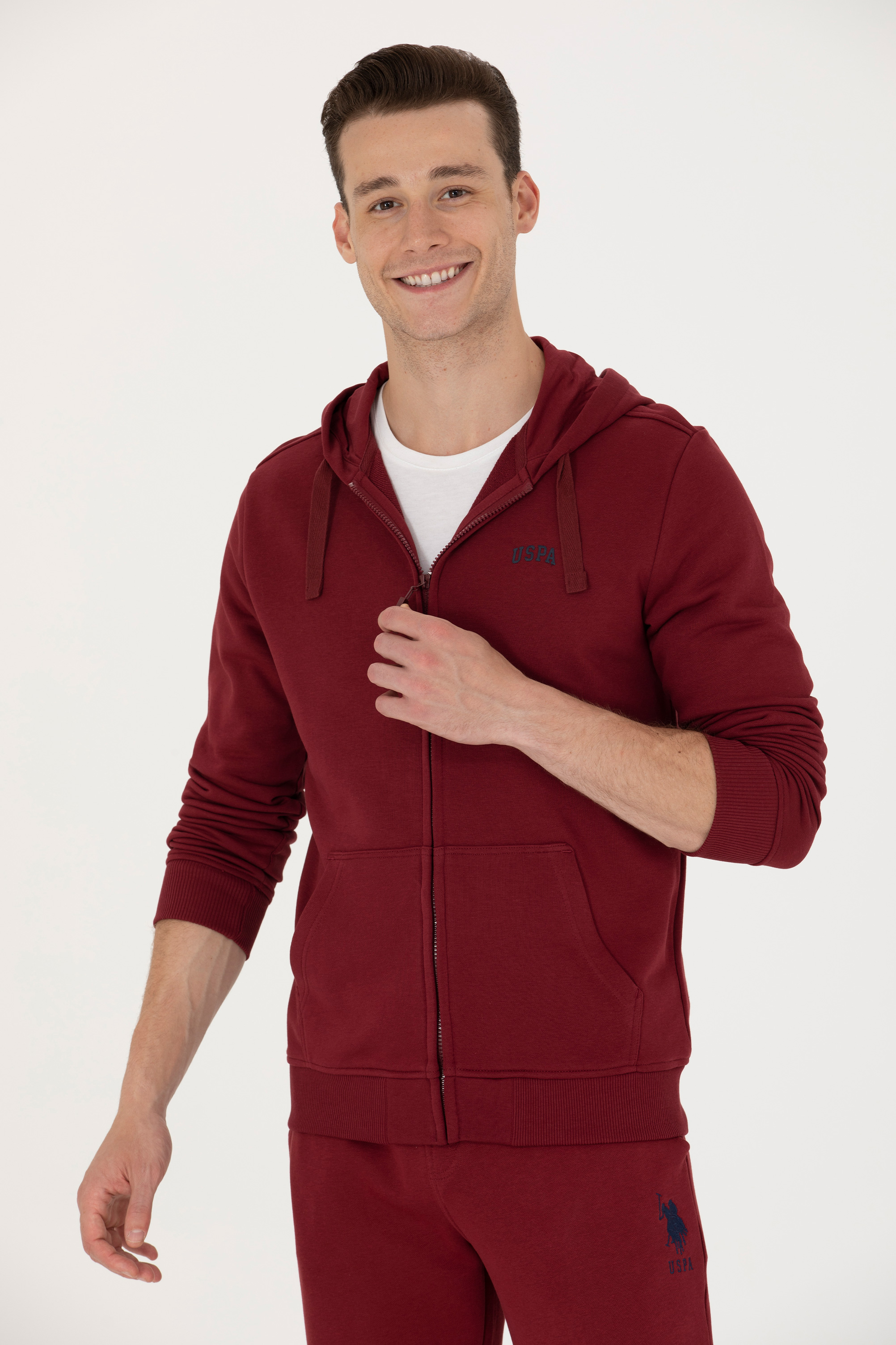 Толстовка мужская US Polo G081SZ0820NAOKA-E бордовая M, Бордовый, G081SZ0820NAOKA-E
Толстовка мужская US Polo G081SZ0820NAOKA-E бордовая M, Бордовый, G081SZ0820NAOKA-E