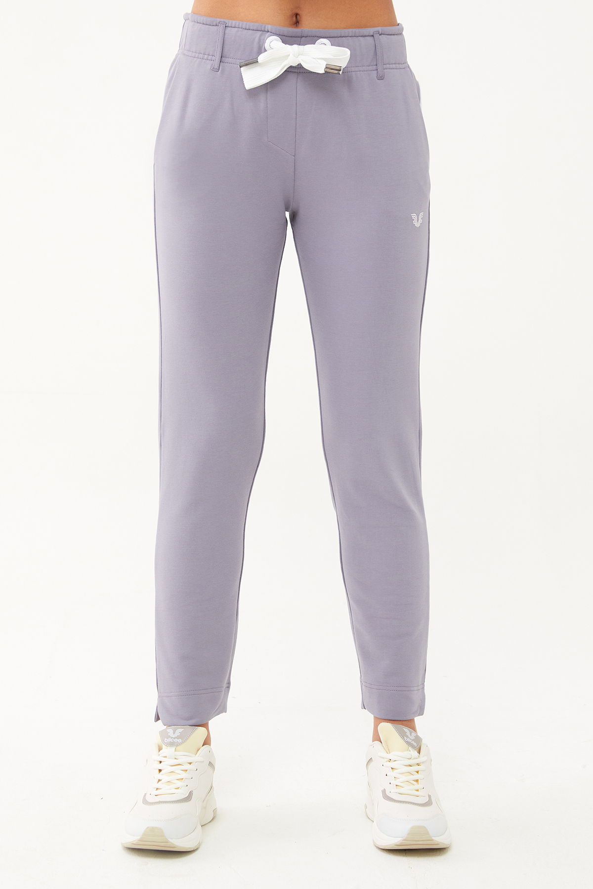 Спортивные брюки женские Bilcee TB23WY05S0667-1-1903 фиолетовые M, Фиолетовый, TB23WY05S0667-1-1903
Спортивные брюки женские Bilcee TB23WY05S0667-1-1903 фиолетовые M, Фиолетовый, TB23WY05S0667-1-1903