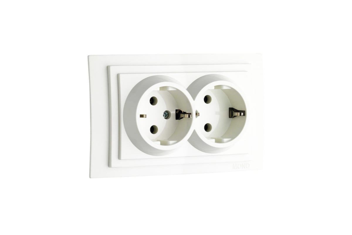 Розетка 2К+З двойная Mono Electric Larissa 16A 250V винтовое подключение белый 103-191904-
Розетка 2К+З двойная Mono Electric Larissa 16A 250V винтовое подключение белый 103-191904-