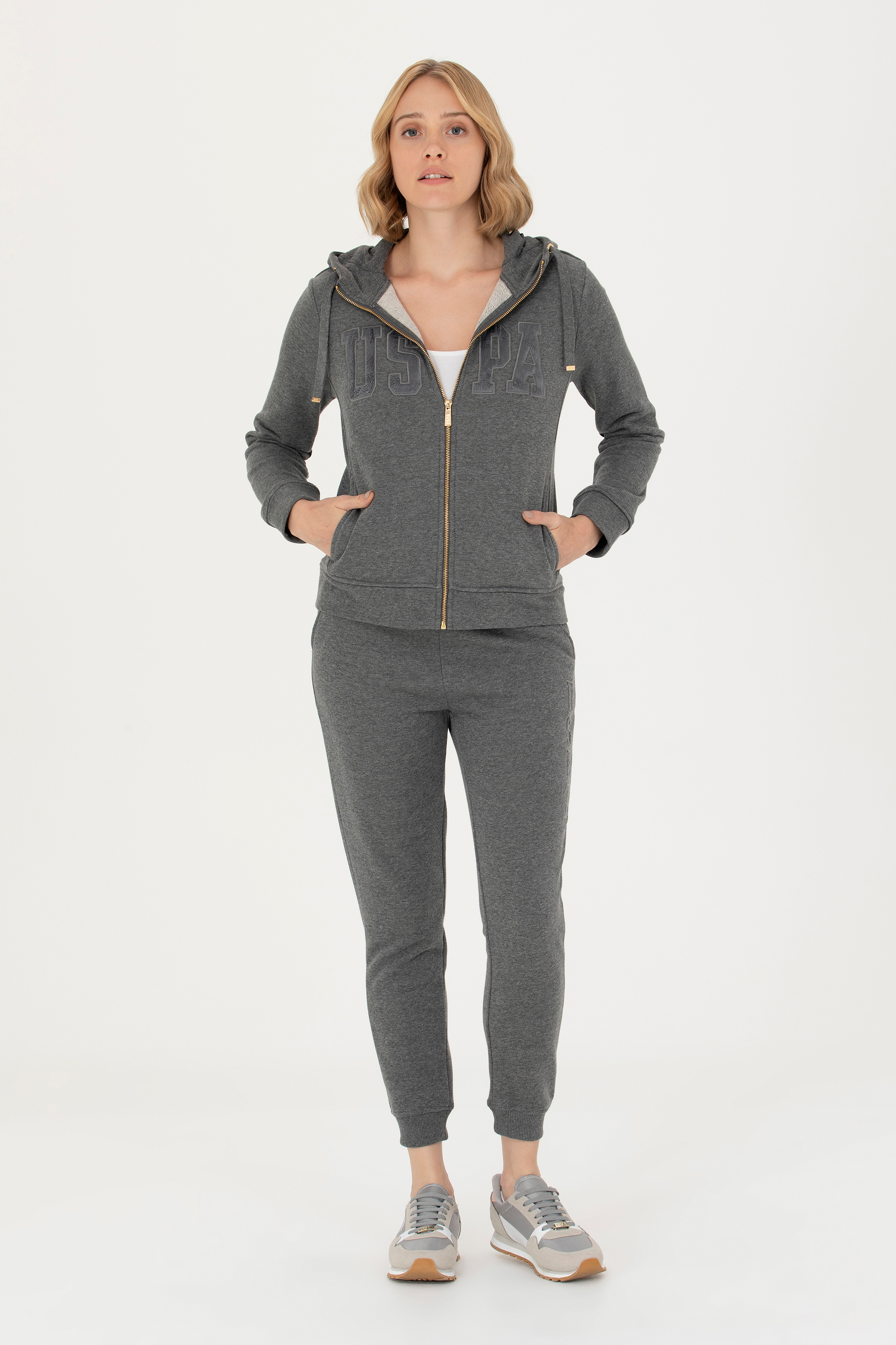 Спортивные брюки женские US Polo G082SZ0OP0PT01-SK023 серые XL, Серый, G082SZ0OP0PT01-SK023
Спортивные брюки женские US Polo G082SZ0OP0PT01-SK023 серые XL, Серый, G082SZ0OP0PT01-SK023
