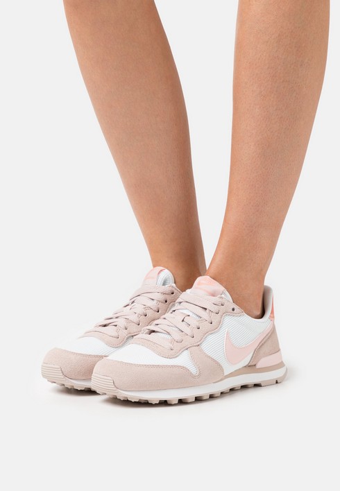 Кроссовки женские Nike Internationalist бежевые 36.5 EU (доставка из-за рубежа), Бежевый, Internationalist
Кроссовки женские Nike Internationalist бежевые 36.5 EU (доставка из-за рубежа), Бежевый, Internationalist