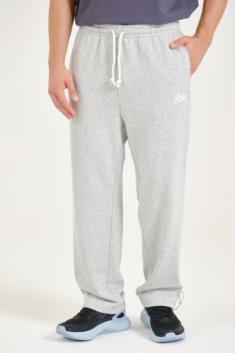 Спортивные брюки мужские Anta 852418322 Vintage sports Clairefontaine серые M, Серый, 852418322 Vintage sports Clairefontaine
Спортивные брюки мужские Anta 852418322 Vintage sports Clairefontaine серые M, Серый, 852418322 Vintage sports Clairefontaine