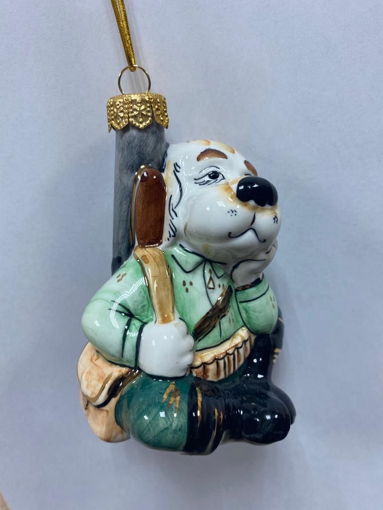 Елочная игрушка Собака с ружьем, Лефортовский фарфор, 1 шт, 101854349130, Разноцветный, Собака с ружьем (охотник) зеленый, фарфор
Елочная игрушка Собака с ружьем, Лефортовский фарфор, 1 шт, 101854349130, Разноцветный, Собака с ружьем (охотник) зеленый, фарфор