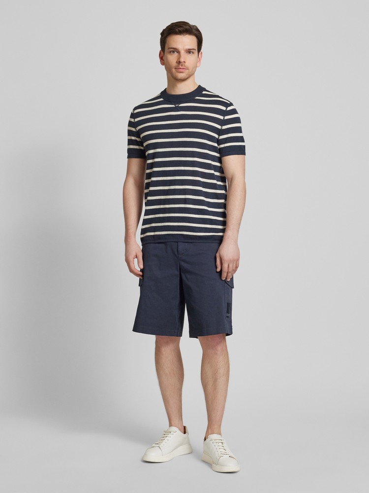 Повседневные шорты мужские Armani Exchange 3DZS07.ZN3TZ синие 34, Синий, 3DZS07.ZN3TZ
Повседневные шорты мужские Armani Exchange 3DZS07.ZN3TZ синие 34, Синий, 3DZS07.ZN3TZ