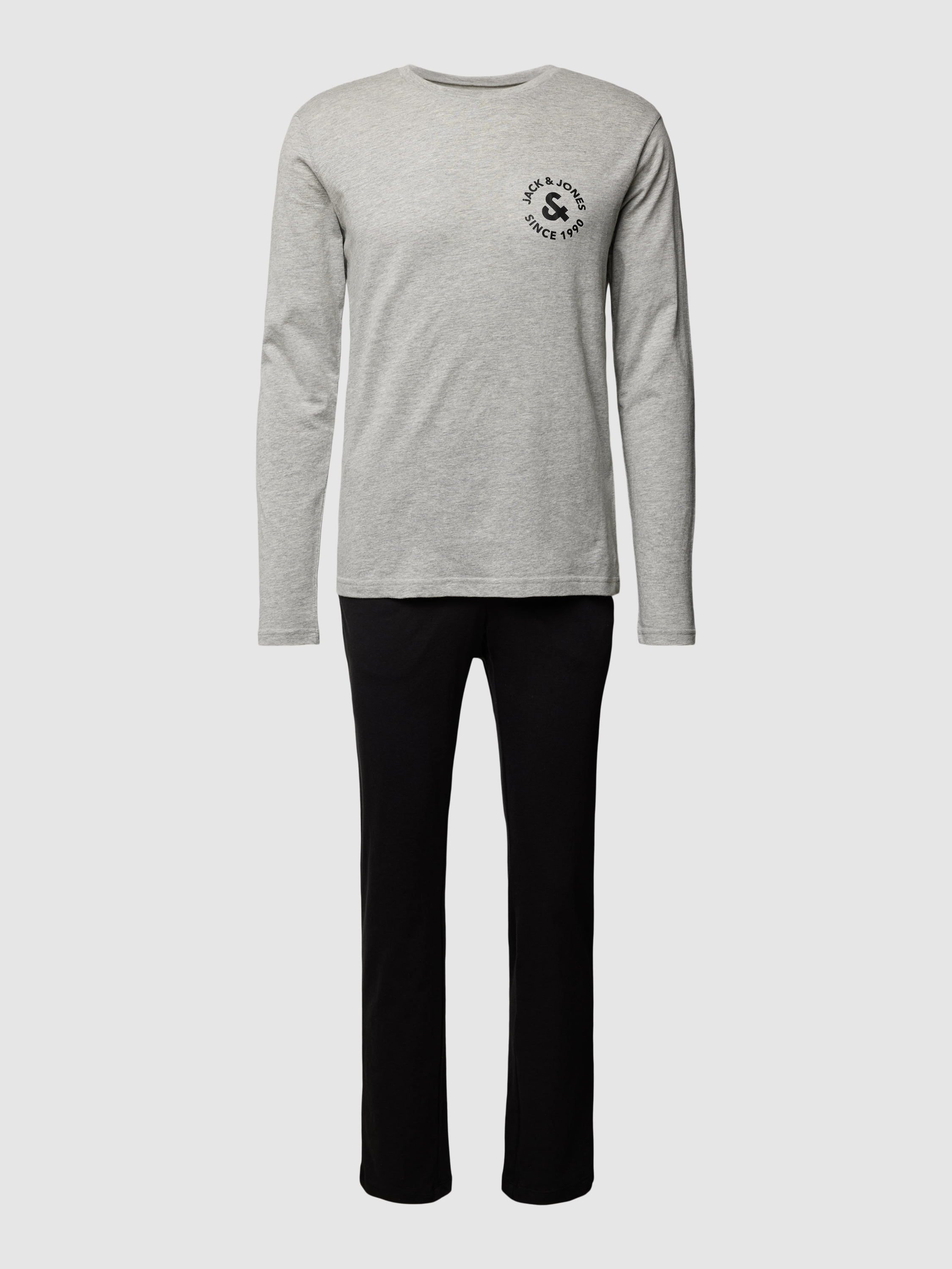 Пижама мужская Jack & Jones 1806112 серая 2XL доставка из-за рубежа, Разноцветный, 1806112
Пижама мужская Jack & Jones 1806112 серая 2XL доставка из-за рубежа, Разноцветный, 1806112
