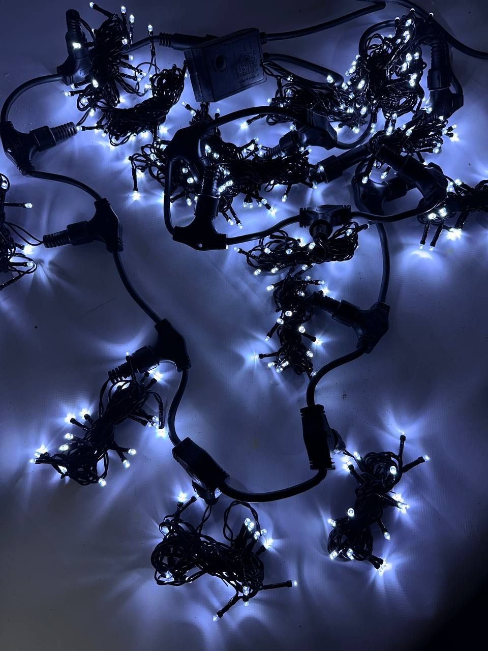 Световой занавес уличный Merry Christmas Дождь 320L белый свет черный провод 2.0м х 2.0м
Световой занавес уличный Merry Christmas Дождь 320L белый свет черный провод 2.0м х 2.0м