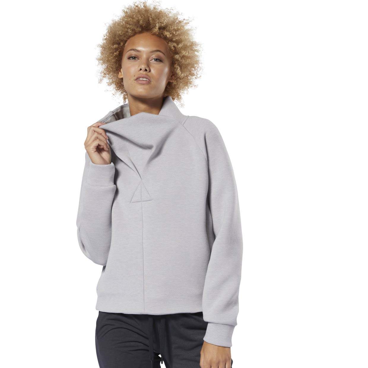 Толстовка женская Reebok Training Supply Cowl Neck серая L - купить в  Москве, цены на СберМегаМаркет