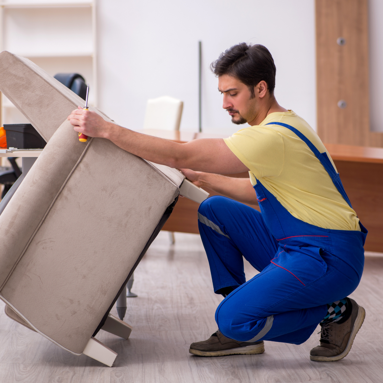 Сборка мягкого кресла - купить в Москве, цены на Мегамаркет | 100036406390