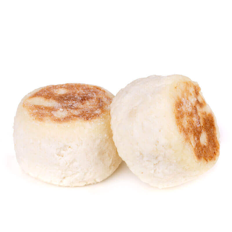 Сырники заморозка. Сырники заморозка. Сырники на белом фоне. Сырники замороженные. Сырники замороженные.