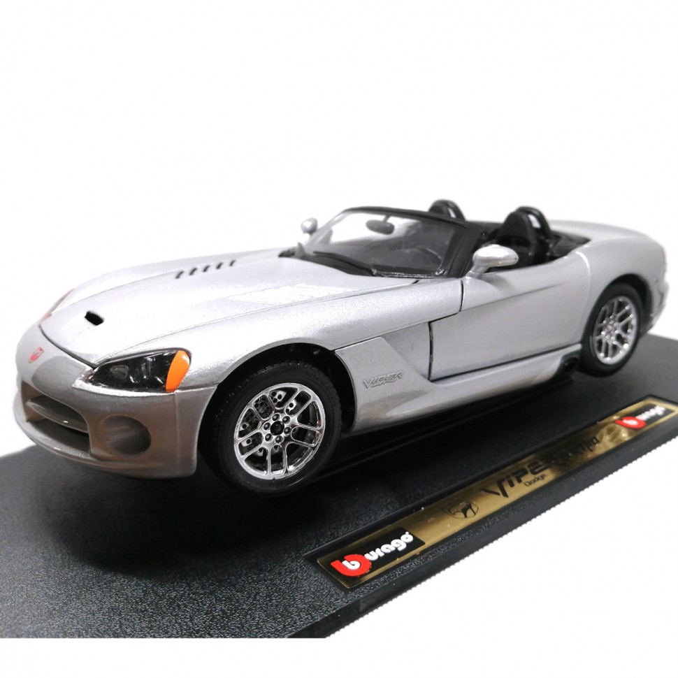 Купить легковая машина BBURAGO Dodge Viper SRT/10, масштаб 1:24 16083, цены  на Мегамаркет