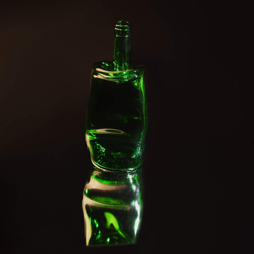 Вазы из стеклянных бутылок: декор, роспись и обрезка
