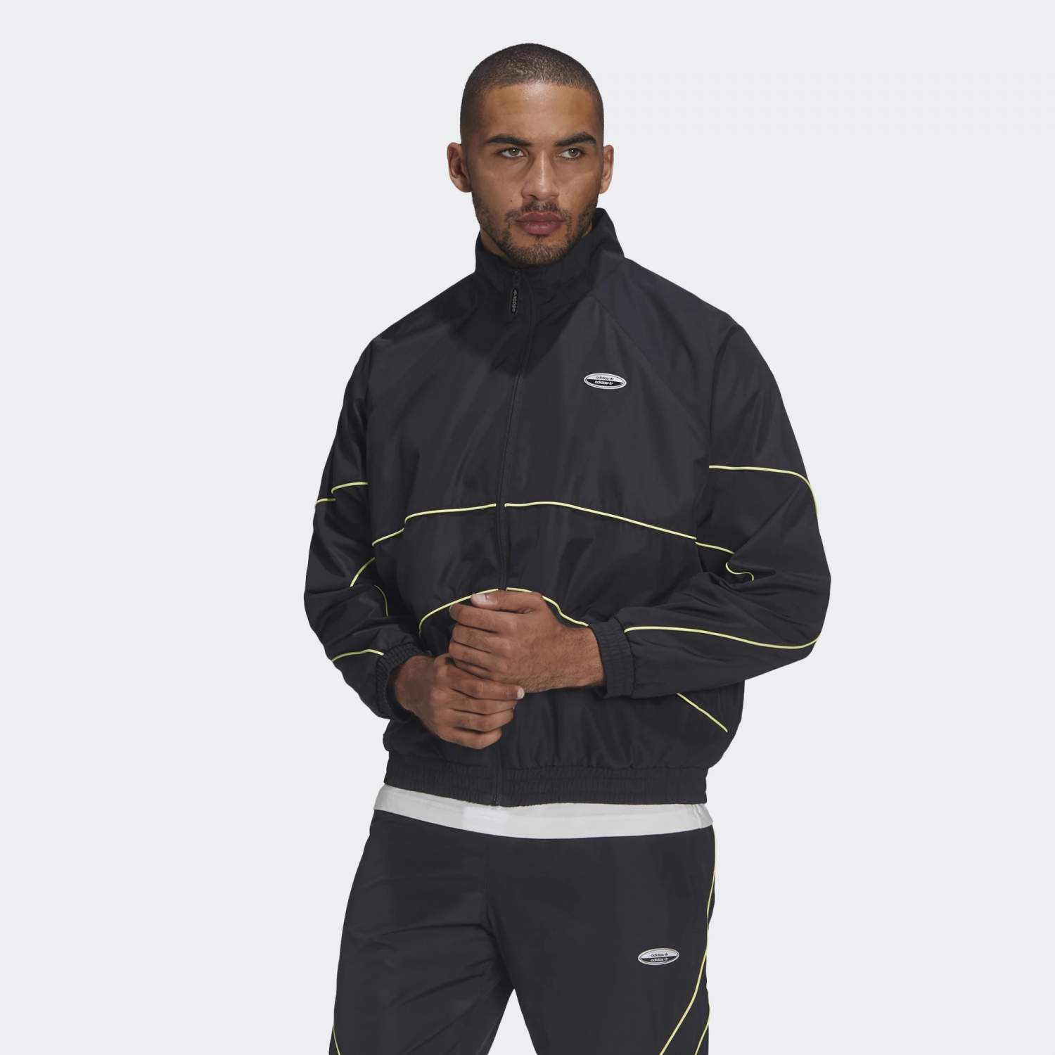Олимпийка мужская Adidas HC9506 черная M - купить в Москве, цены на Мегамаркет