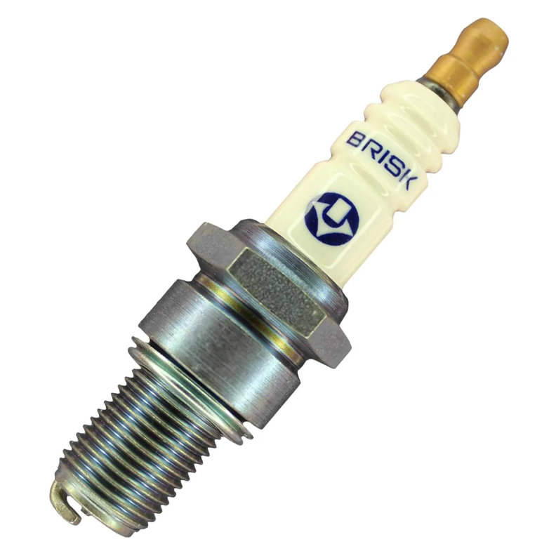 Spark plugs свечи зажигания отзывы. Свечи Бриск Спарк плуг. Brisk lr12c. Свеча зажигания для бензопилы Brisk. Brisk бренд запчастей.