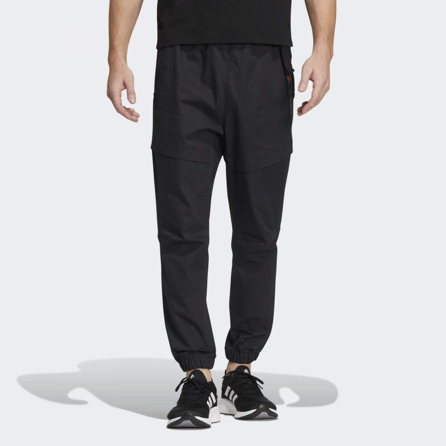 Спортивные брюки мужские Adidas HE9895 черные 2XL - купить в Москве, ценына Мегамаркет
