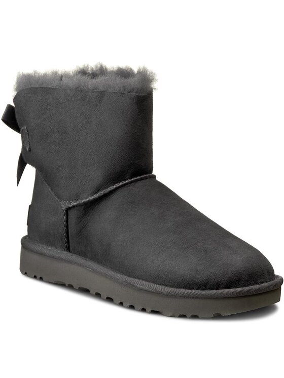 Uggs mini sales bailey bow ii