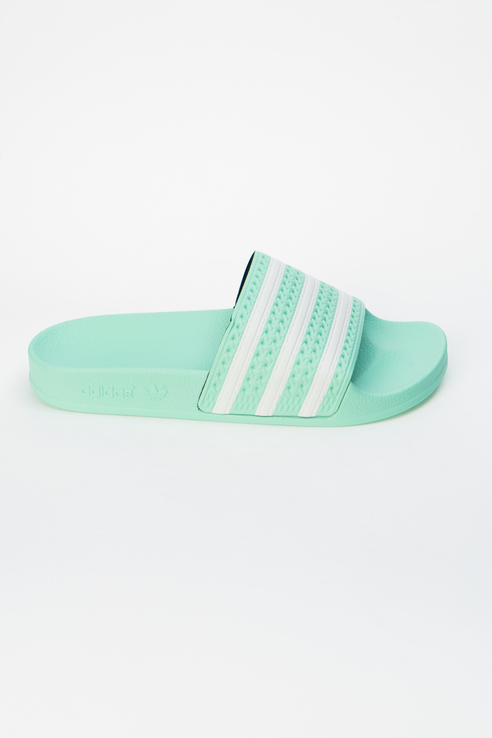 Сланцы женские Adidas CG6538 зеленые 42 RU - купить в Москве, цены на  СберМегаМаркет