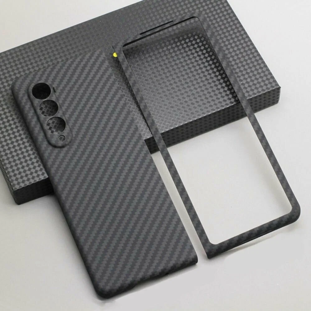 Кевларовый чехол DiXiS Carbon Case для Samsung Z Fold 4 (BSZF4-CM) Чёрный  матовый - отзывы покупателей на Мегамаркет