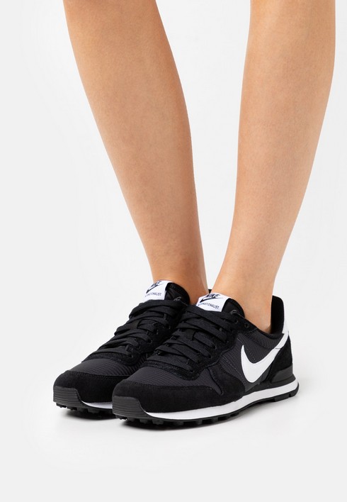 Nike internationalist black white online