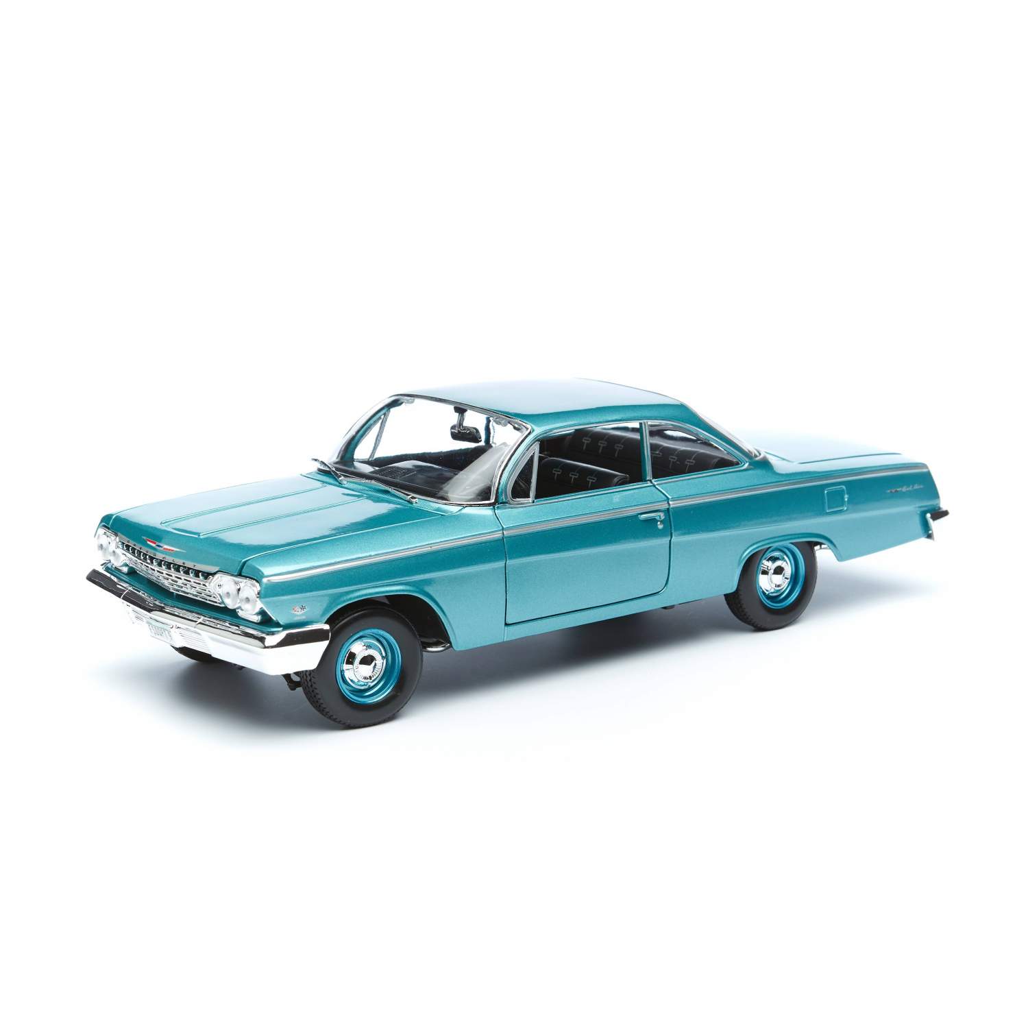 Купить maisto Машинка Chevrolet Bel Air 1962, 1:18 31641, цены на Мегамаркет