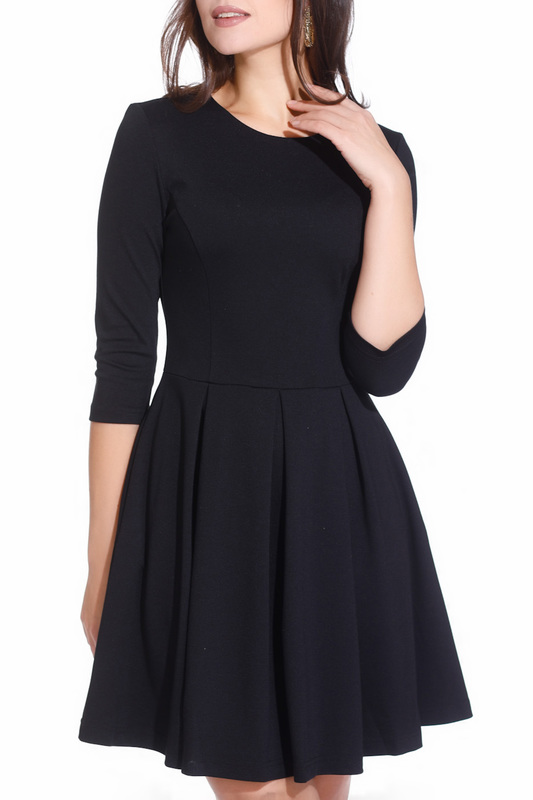 Черное платье с длинным рукавом до колена