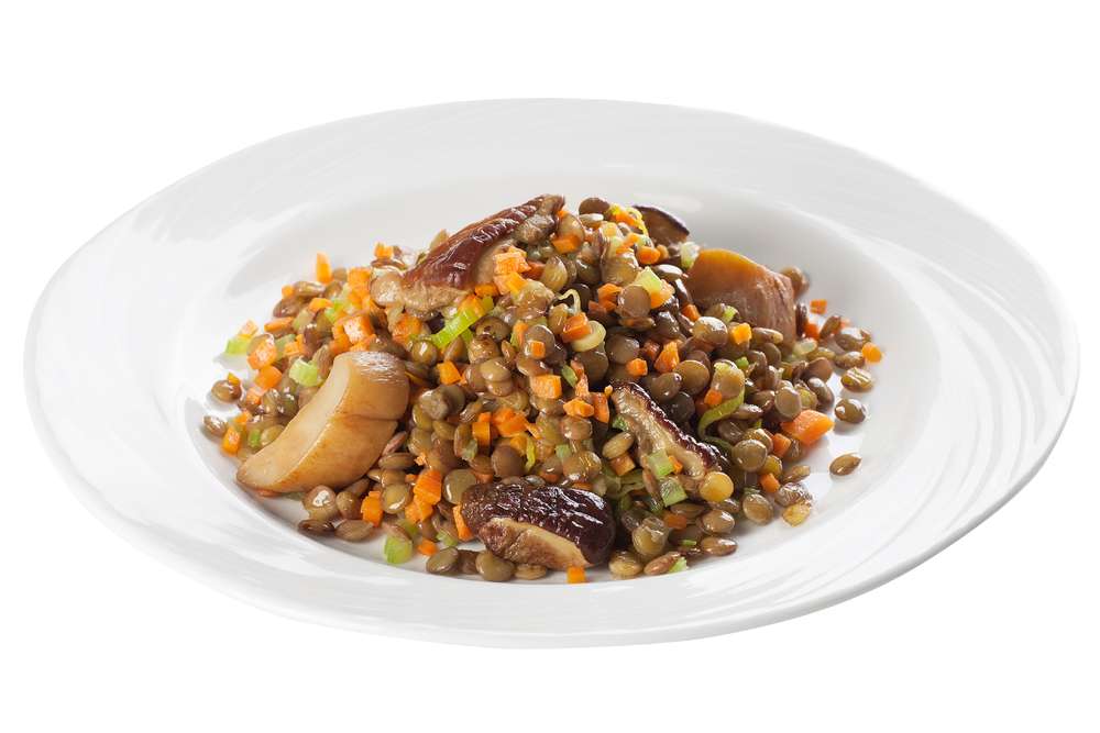 Чечевица с грибами фото. Зеленая чечевица с грибами. Чечевица с грибами рецепты приготовления. Чечевичный гриб. Чечевица с шампиньонами.